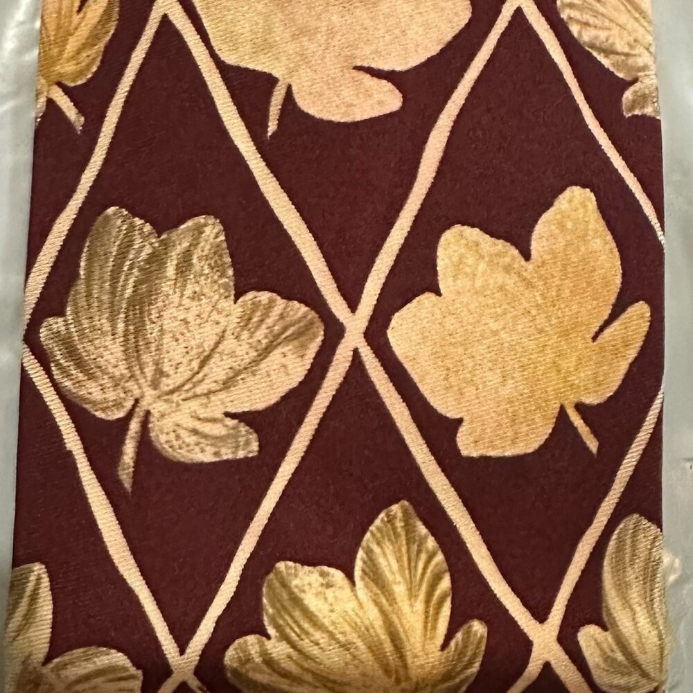 Guilford Ltd. Men's Red Diamond Tie with Assorted Leaf Pattern